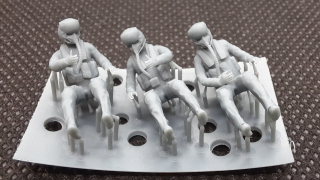 1/72 Pilots with JHMSC helmet MBU-14 mask